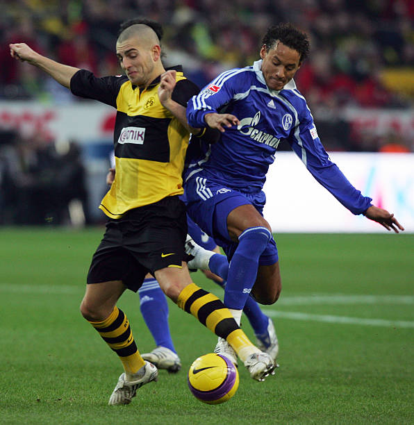 内伯斯的职 内伯斯的职