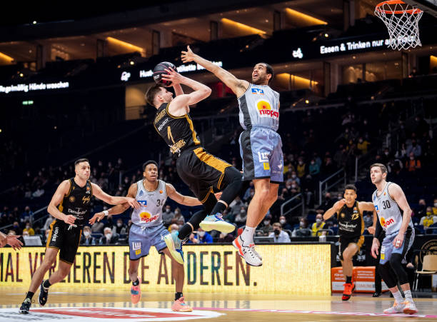 或者通过战 或者通过战